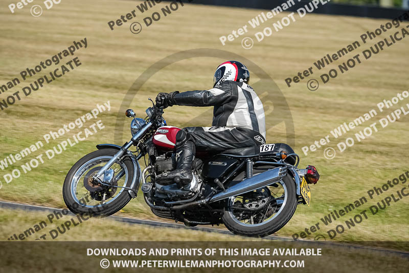 cadwell park;cadwell park photographs;cadwell trackday photographs;enduro digital images;event digital images;eventdigitalimages;peter wileman photography;racing digital images;trackday digital images;trackday photos